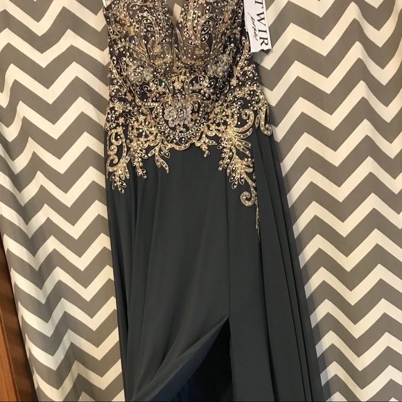 Prom dress ♡ - Picture 4 of 6